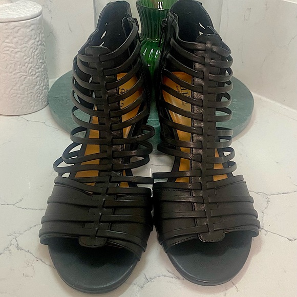 a.n.a Shoes - New Black sandals